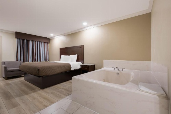 Americas Best Value Inn I-45 / Loop 610 image 10