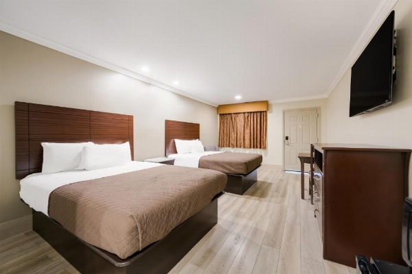 Americas Best Value Inn I-45 / Loop 610 image 13