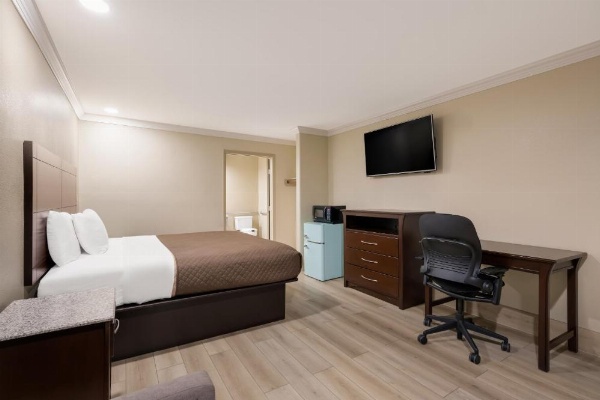 Americas Best Value Inn I-45 / Loop 610 image 17