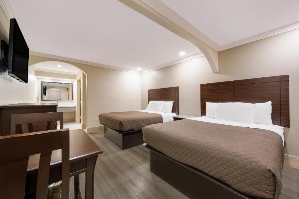 Americas Best Value Inn I-45 / Loop 610 image 23