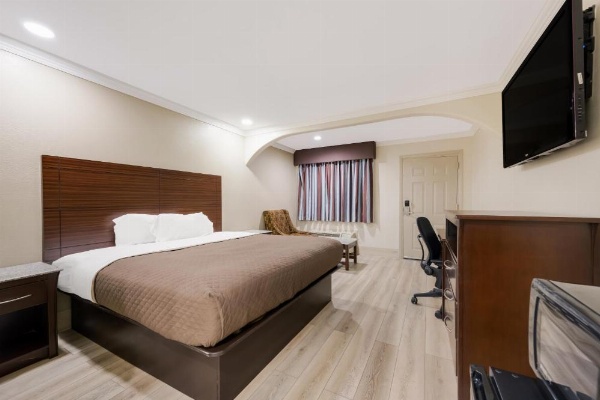Americas Best Value Inn I-45 / Loop 610 image 29